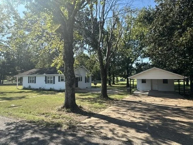27 ROSEWOOD DR Savannah, TN 38372