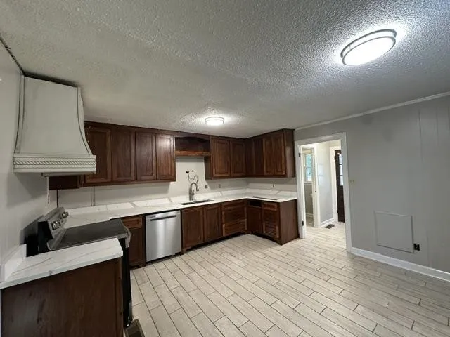 27 ROSEWOOD DR Savannah, TN 38372