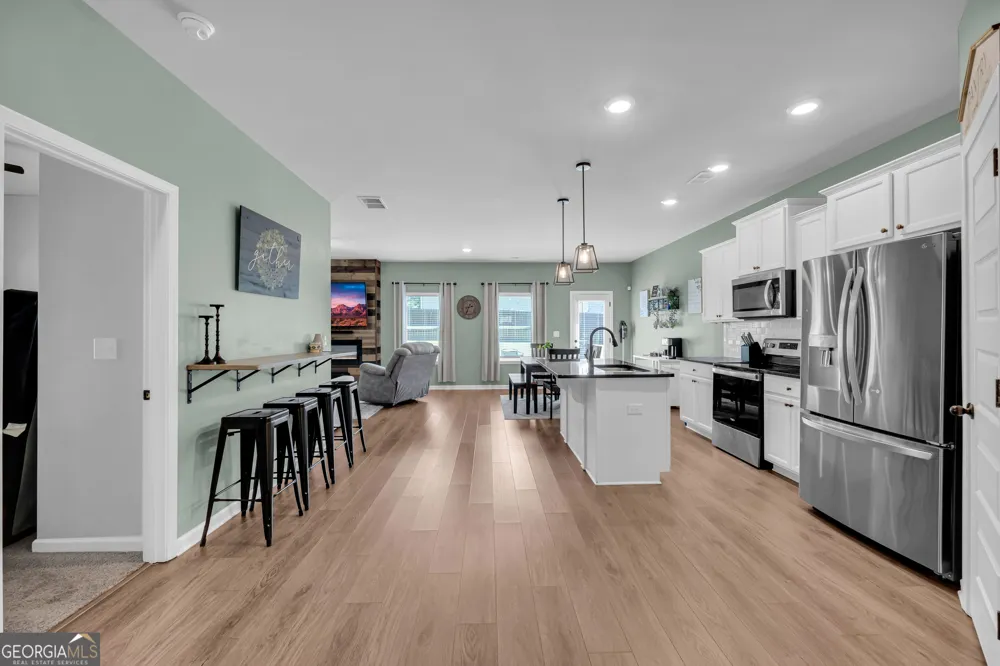 664 Lakehaven LN Loganville, GA 30052