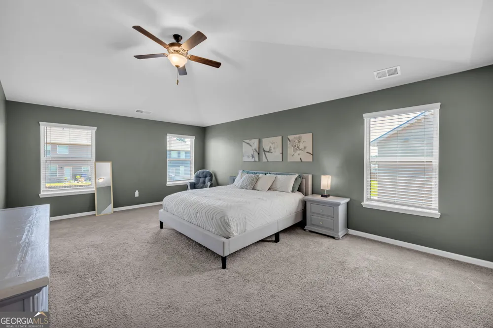 664 Lakehaven LN Loganville, GA 30052