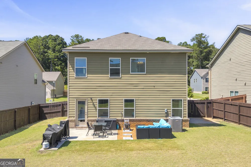 664 Lakehaven LN Loganville, GA 30052