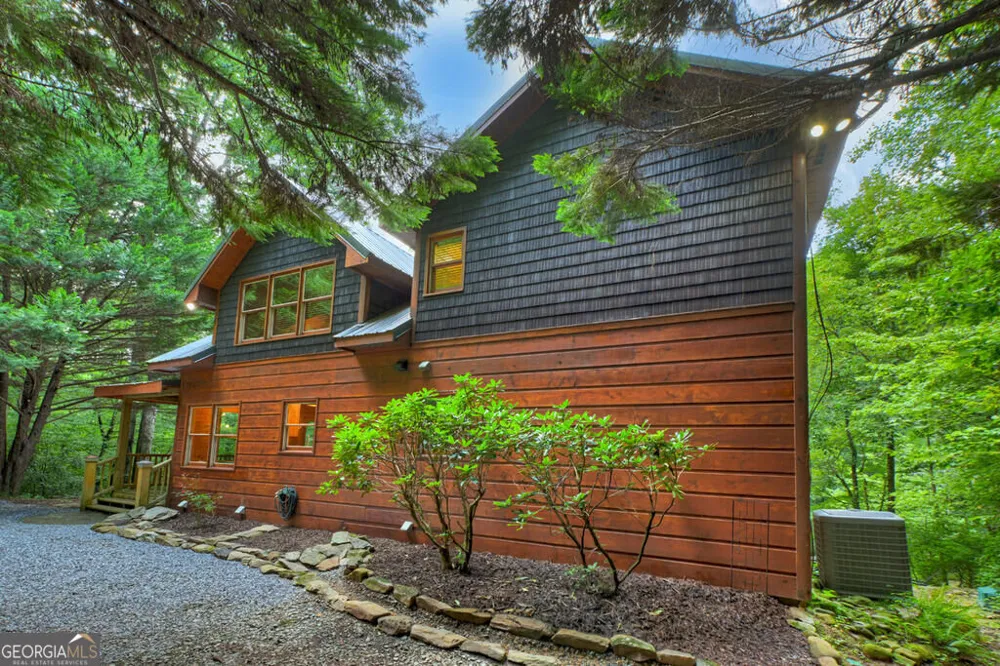46 Private DR Ellijay, GA 30536
