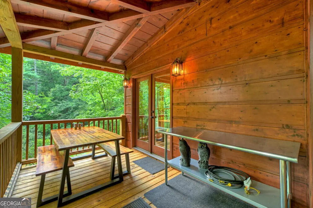 46 Private DR Ellijay, GA 30536