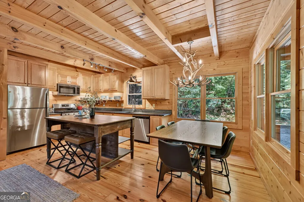 46 Private DR Ellijay, GA 30536
