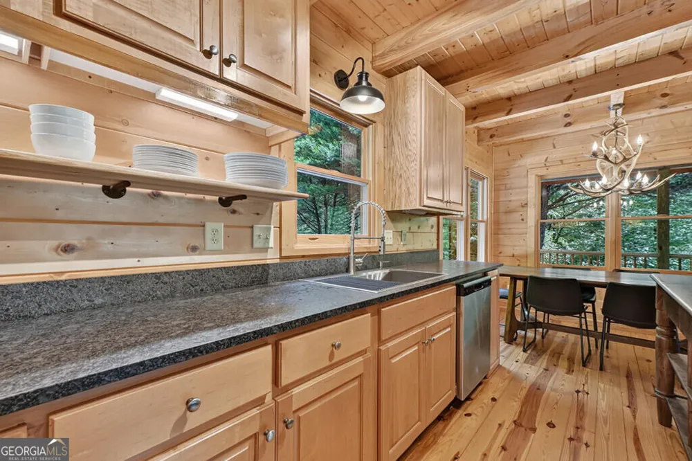 46 Private DR Ellijay, GA 30536