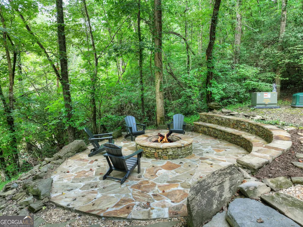 46 Private DR Ellijay, GA 30536