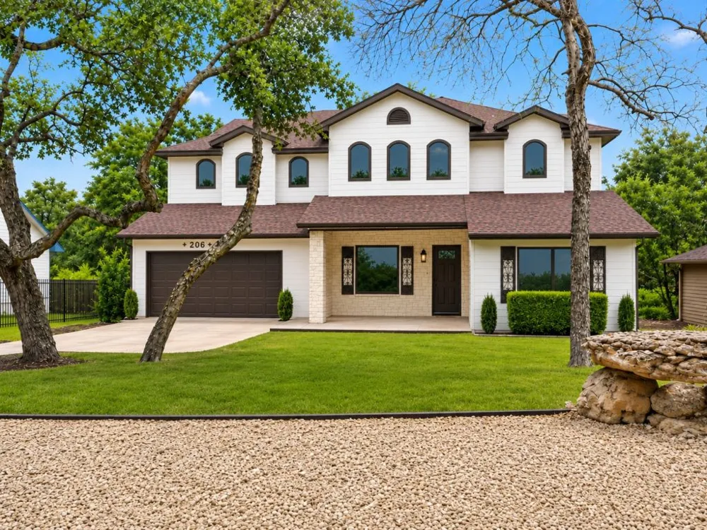 206 Errol Drive Spicewood, TX 78669
