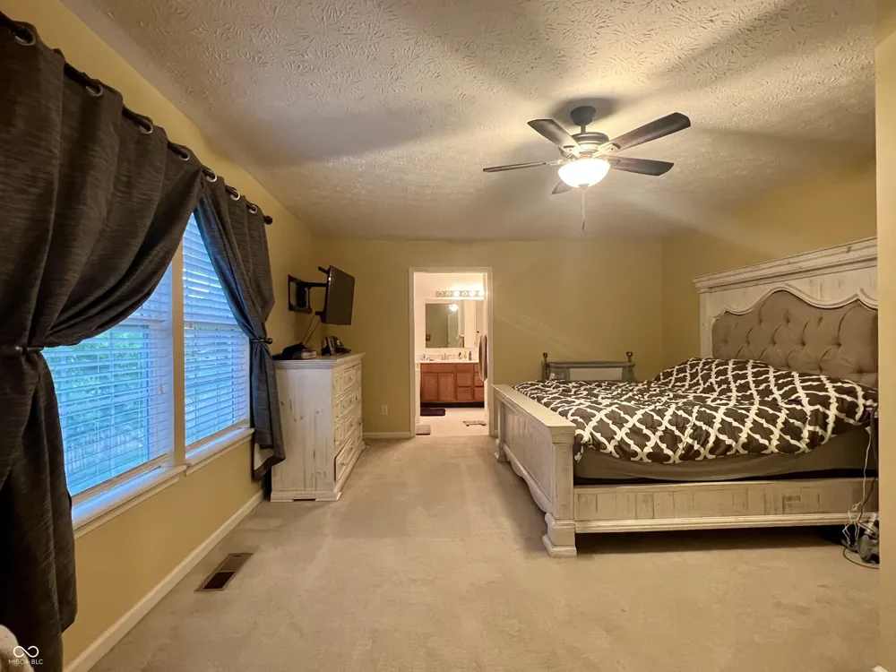4537 Sugar Bay Lane Indianapolis, IN 46237