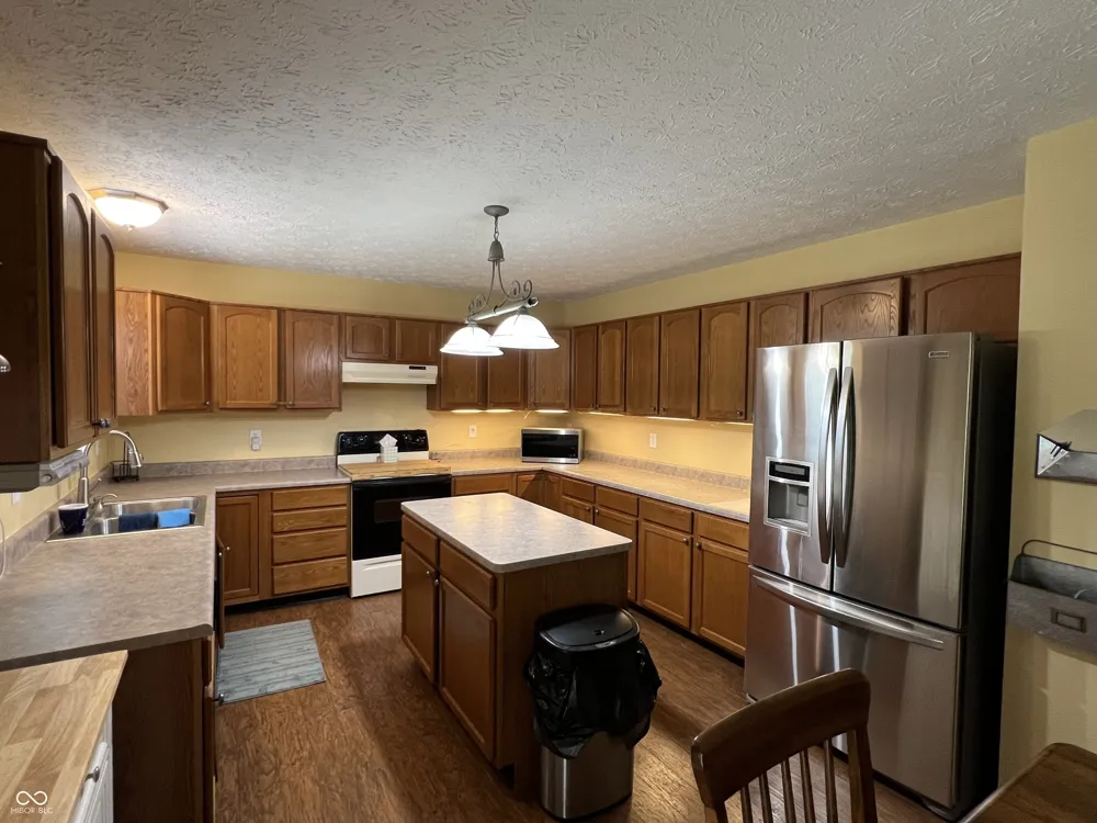 4537 Sugar Bay Lane Indianapolis, IN 46237