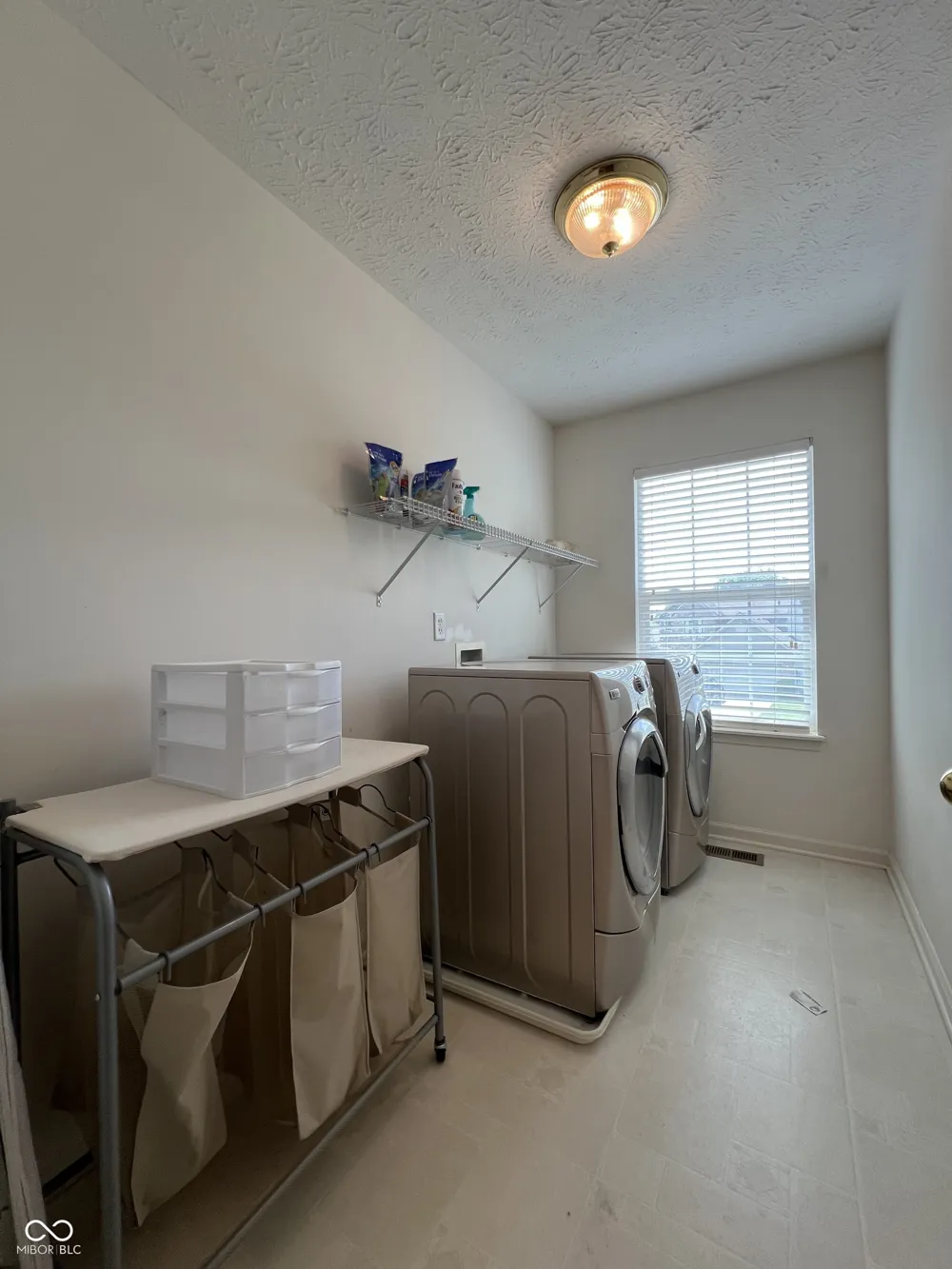 4537 Sugar Bay Lane Indianapolis, IN 46237