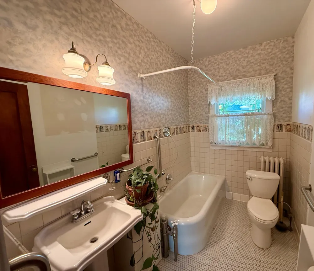 308 S 13th Street Olivia, MN 56277
