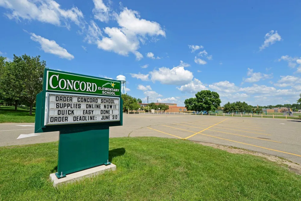 4725 School Road Edina, MN 55424