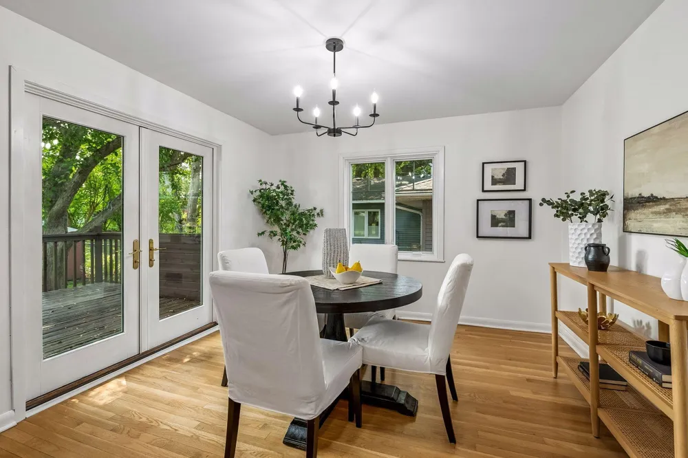 4725 School Road Edina, MN 55424