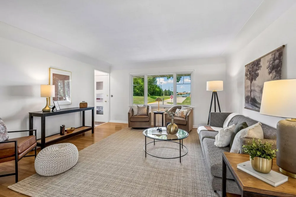 4725 School Road Edina, MN 55424