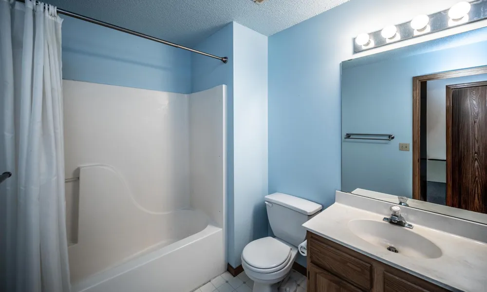 13826 Granada Way Apple Valley, MN 55124