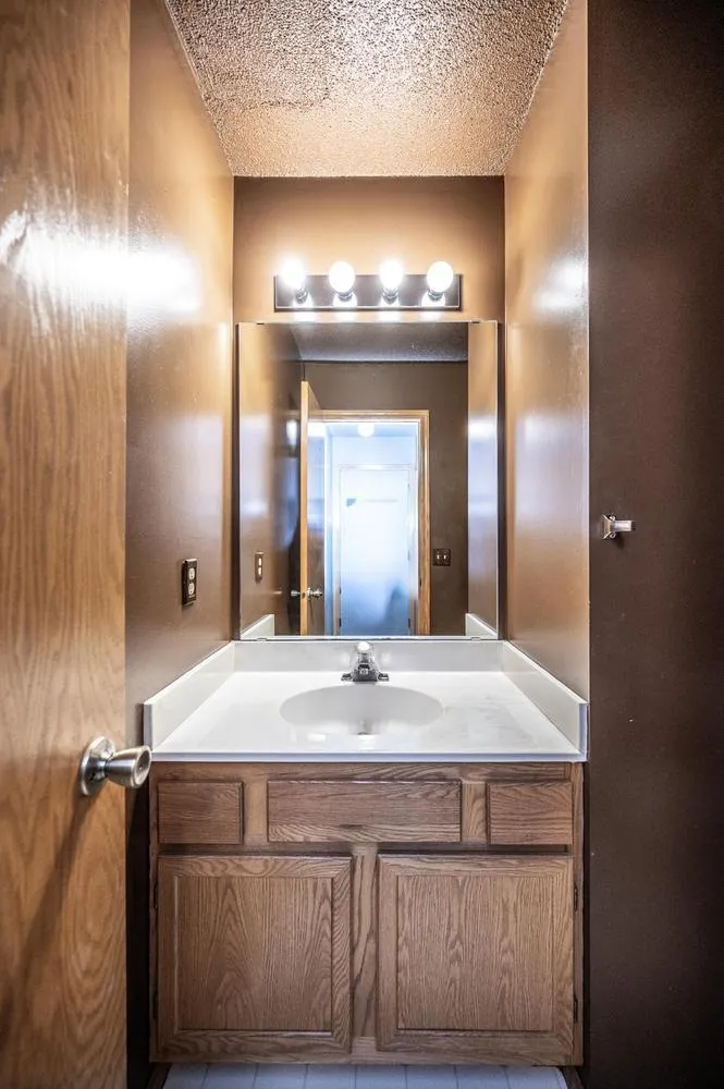 13826 Granada Way Apple Valley, MN 55124