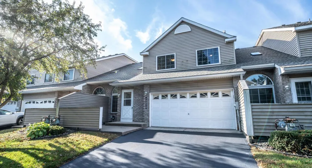 13826 Granada Way Apple Valley, MN 55124