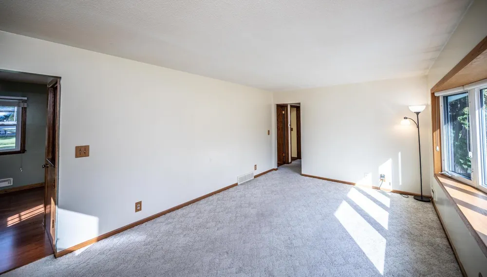 1202 Sunnyside Drive Farmington, MN 55024