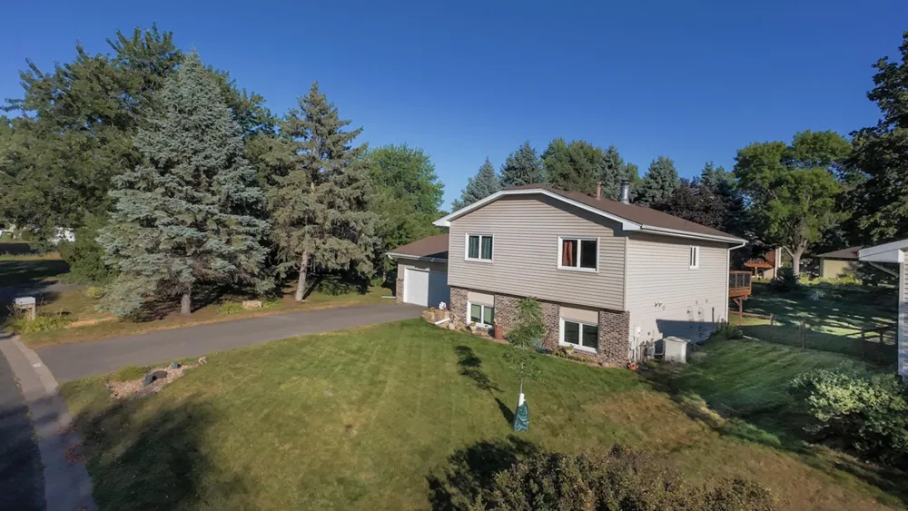 1530 Lois Drive Shoreview, MN 55126