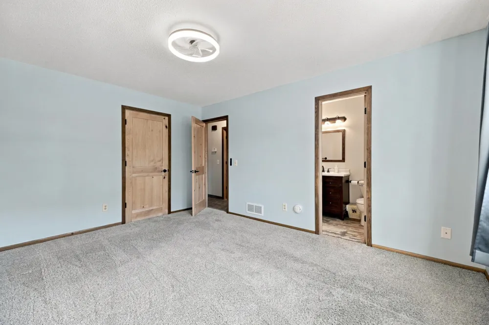 1530 Lois Drive Shoreview, MN 55126