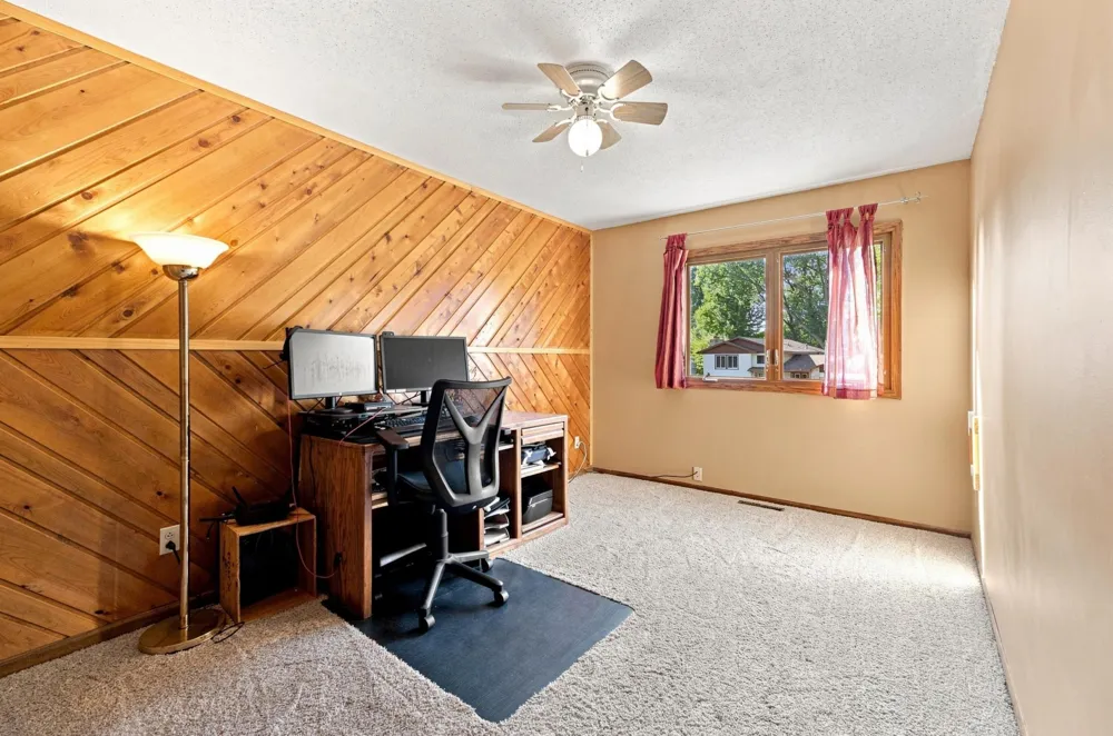 1530 Lois Drive Shoreview, MN 55126