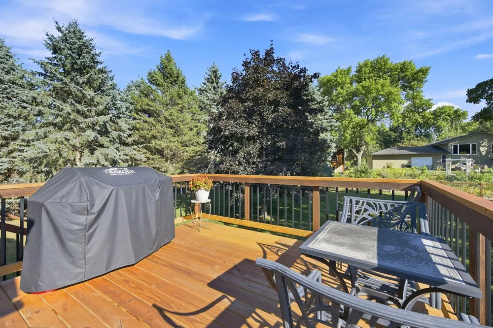 1530 Lois Drive Shoreview, MN 55126