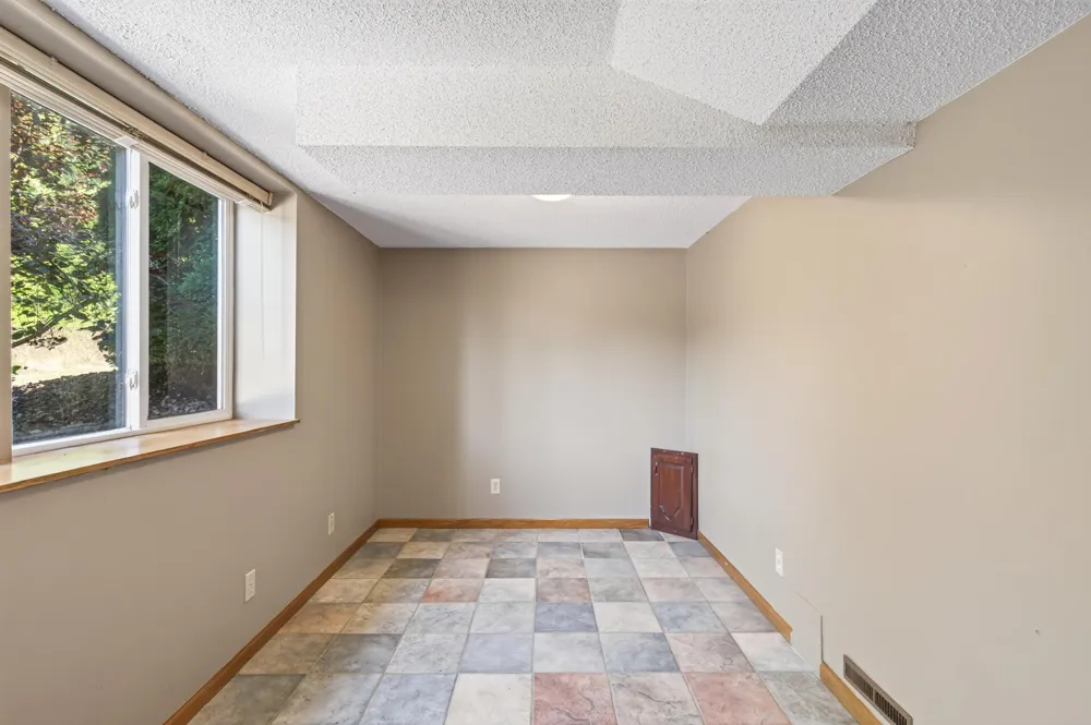 7146 Military Road Woodbury, MN 55129