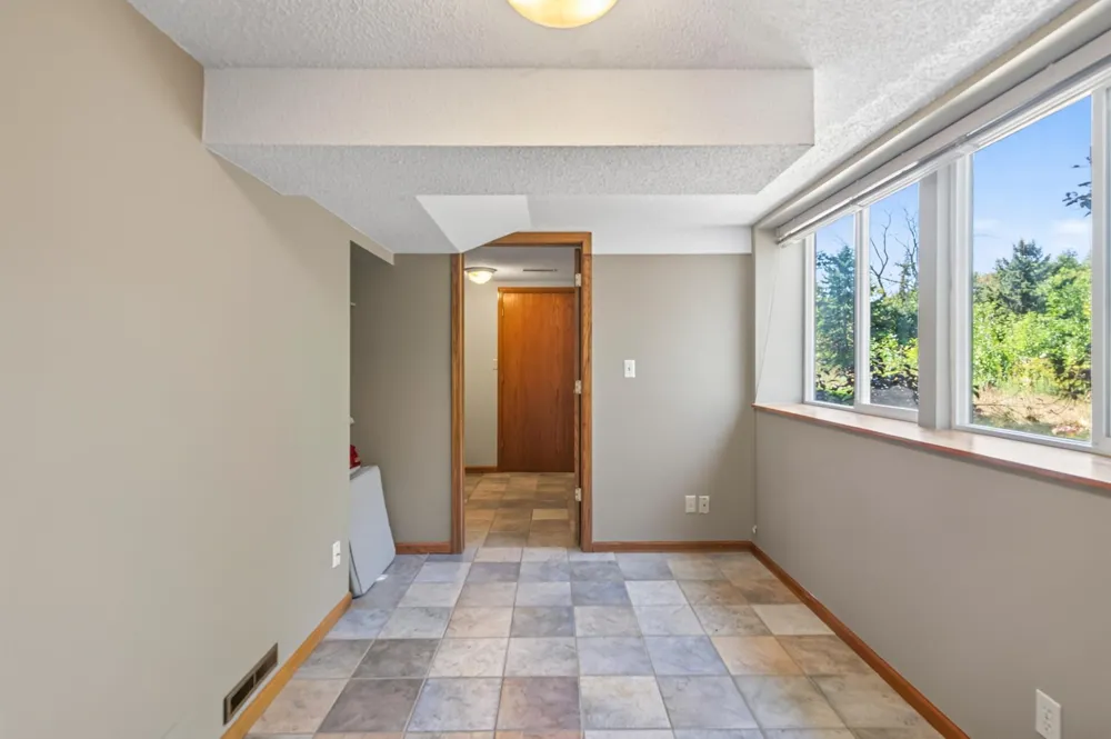 7146 Military Road Woodbury, MN 55129