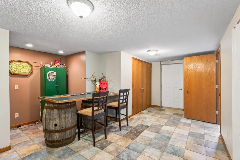 7146 Military Road Woodbury, MN 55129