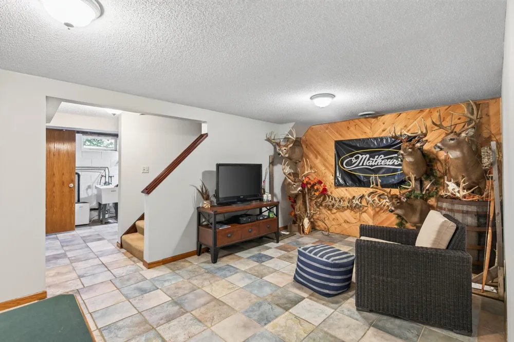 7146 Military Road Woodbury, MN 55129