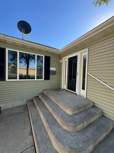 420 14th Avenue S Fargo, ND 58103
