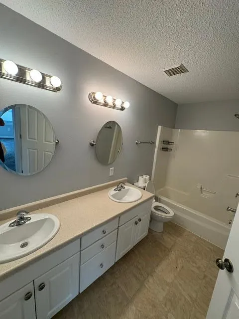 420 14th Avenue S Fargo, ND 58103