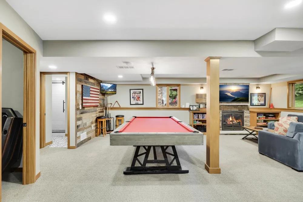 10234 Nottingham Trail Eden Prairie, MN 55347