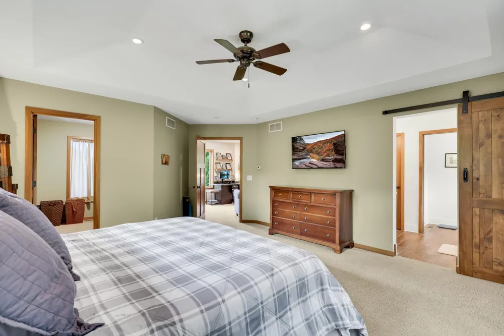 10234 Nottingham Trail Eden Prairie, MN 55347
