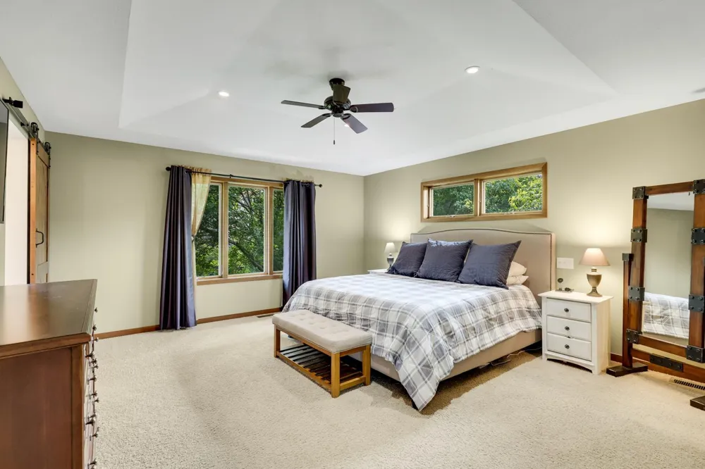 10234 Nottingham Trail Eden Prairie, MN 55347