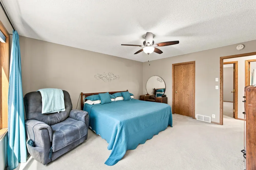 3132 37 1/2 AVENUE S Fargo, ND 58104