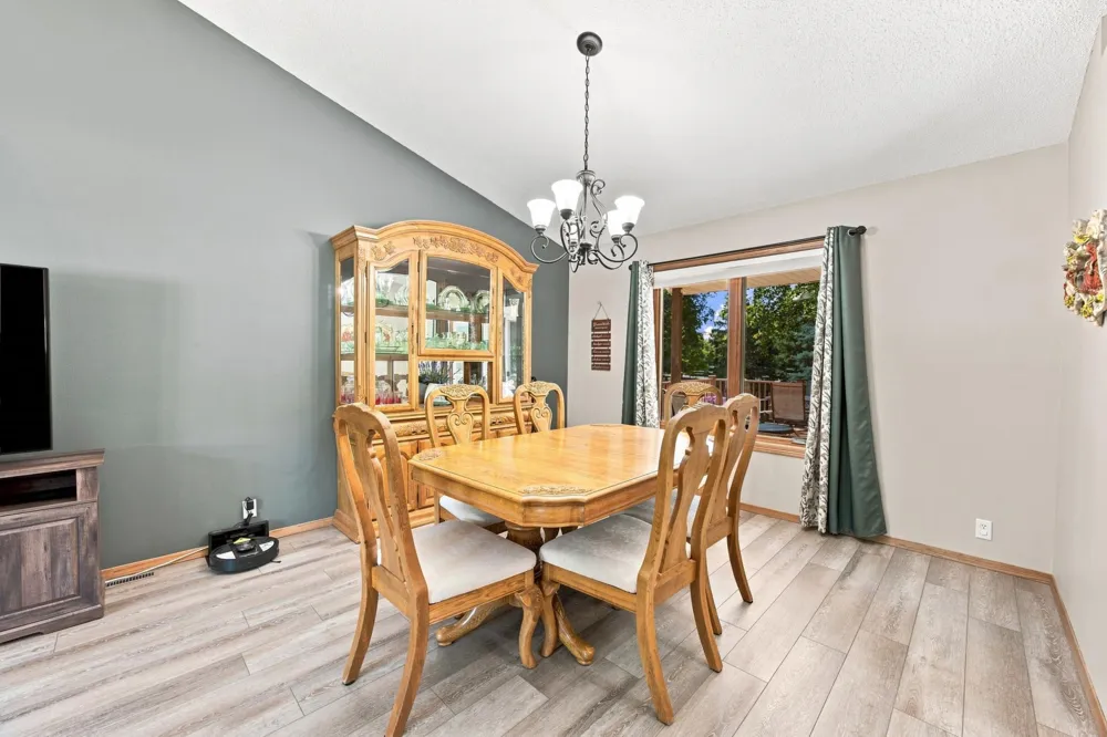 3132 37 1/2 AVENUE S Fargo, ND 58104