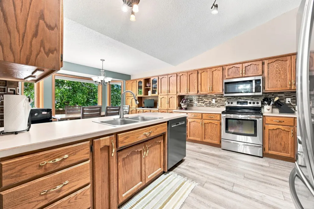 3132 37 1/2 AVENUE S Fargo, ND 58104