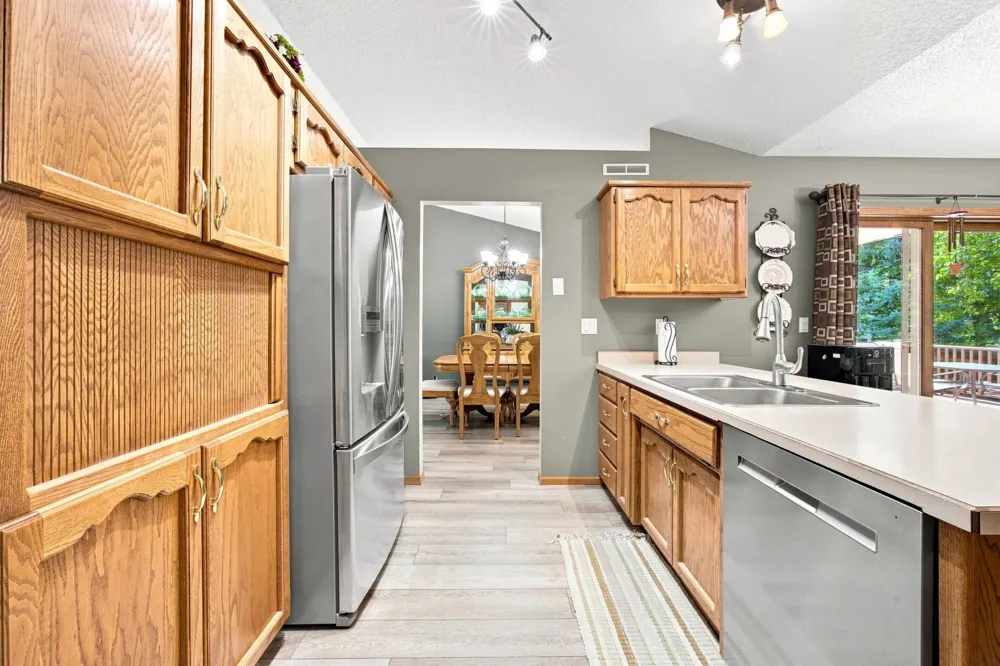 3132 37 1/2 AVENUE S Fargo, ND 58104