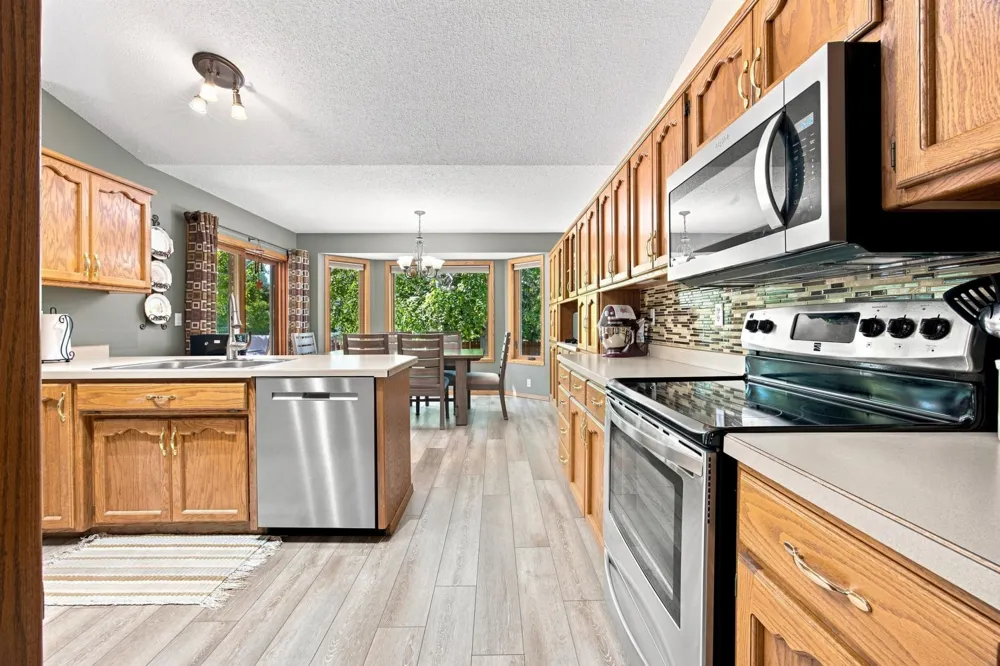 3132 37 1/2 AVENUE S Fargo, ND 58104