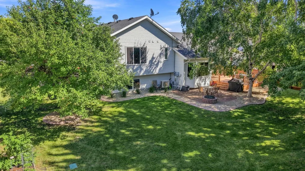 3132 37 1/2 AVENUE S Fargo, ND 58104