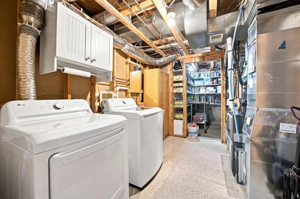 3132 37 1/2 AVENUE S Fargo, ND 58104