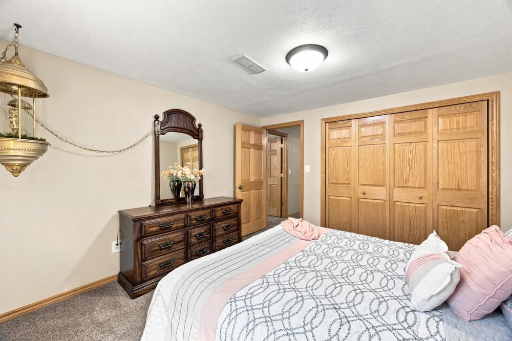 3132 37 1/2 AVENUE S Fargo, ND 58104
