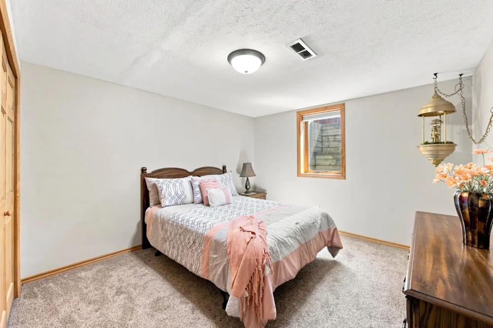 3132 37 1/2 AVENUE S Fargo, ND 58104