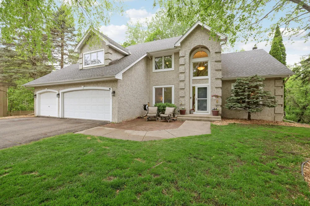 3757 Bayberry Lane Eagan, MN 55123