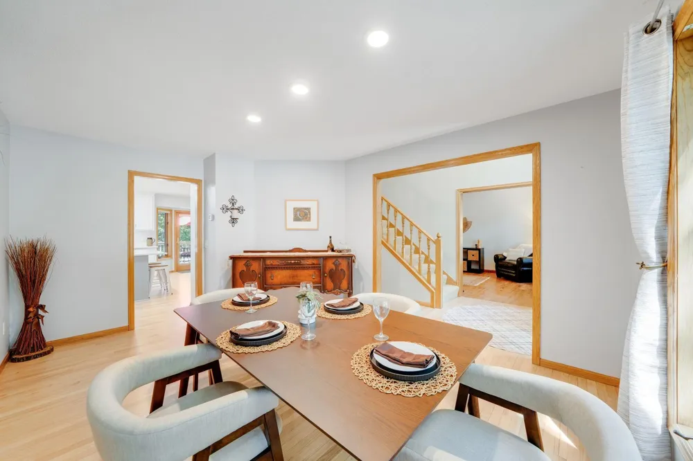 3757 Bayberry Lane Eagan, MN 55123