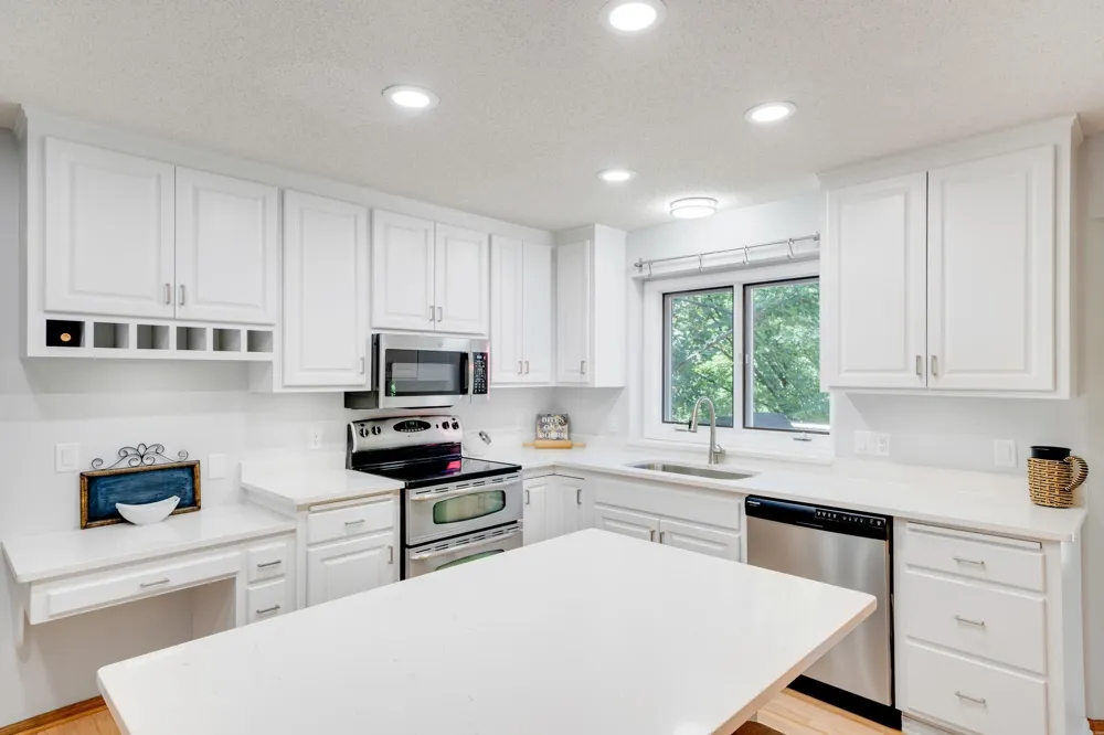 3757 Bayberry Lane Eagan, MN 55123
