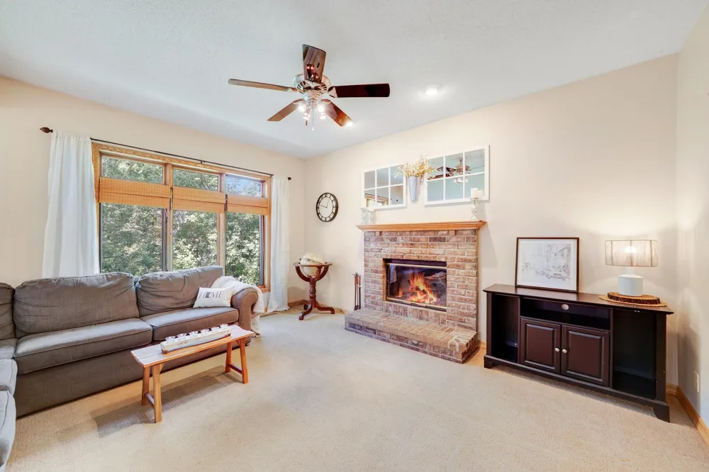3757 Bayberry Lane Eagan, MN 55123