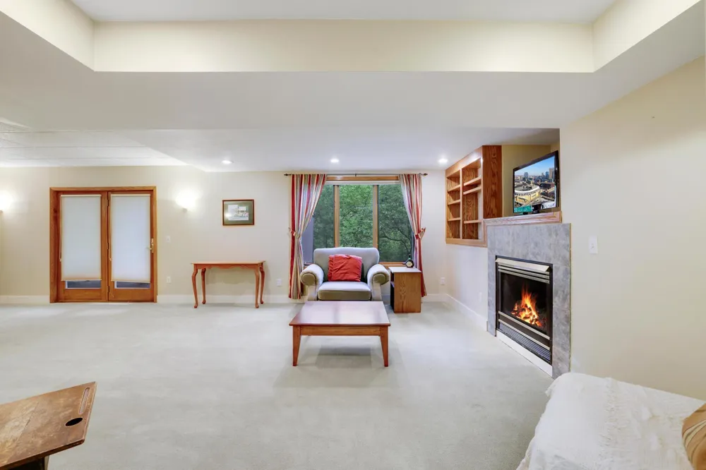 3757 Bayberry Lane Eagan, MN 55123