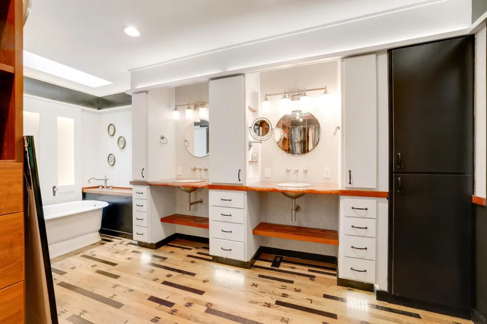 3757 Bayberry Lane Eagan, MN 55123